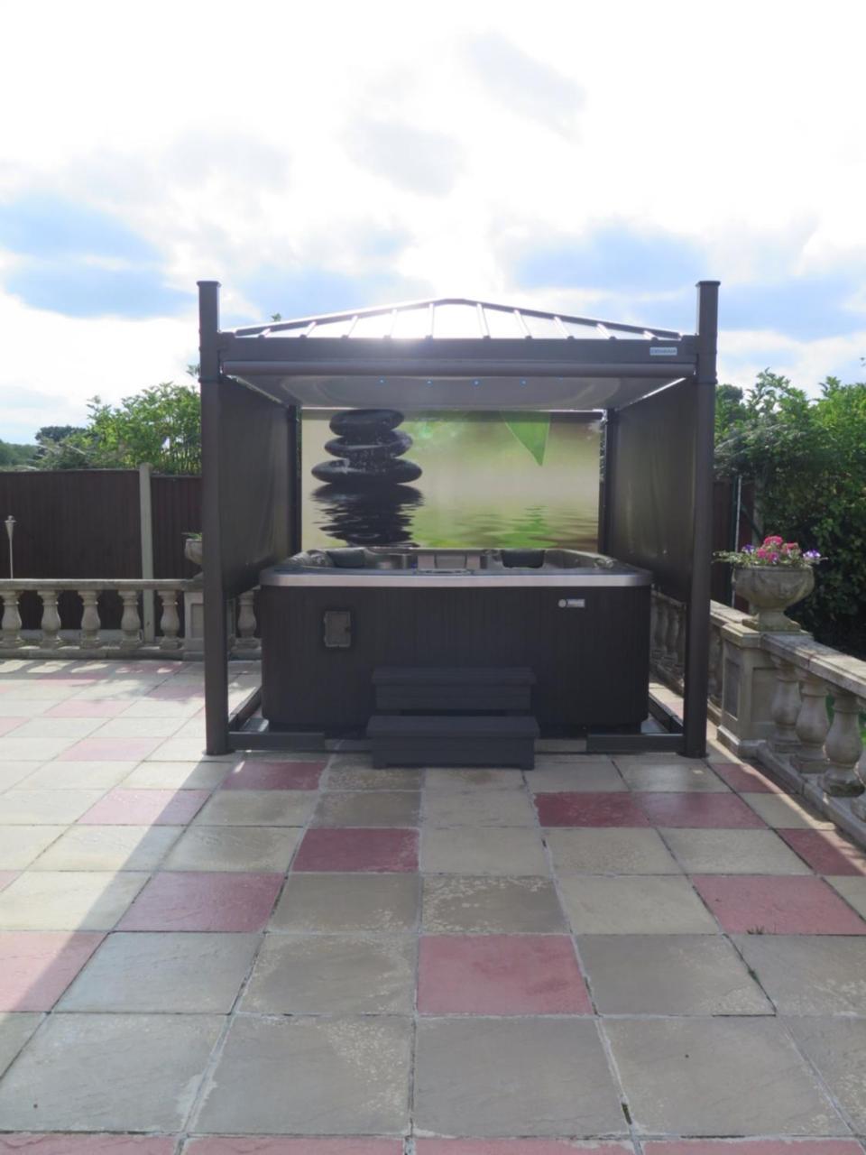 Swallowdale Spa B&B 4*